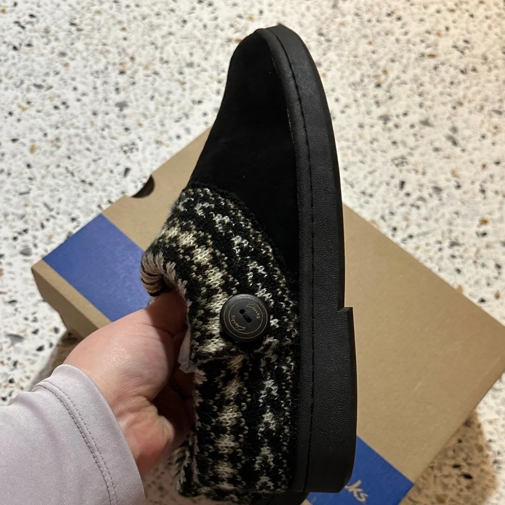 NIB ClarkS Black and Gray Slip-Ons Indoor/Outdoor Slipper size 11 - Picture 4 of 6